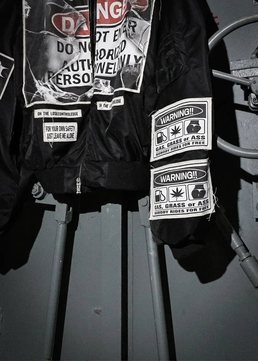 Warning label printed short style coat(glossy)