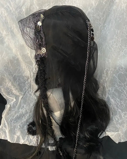 Gothic-Assemblage Hood