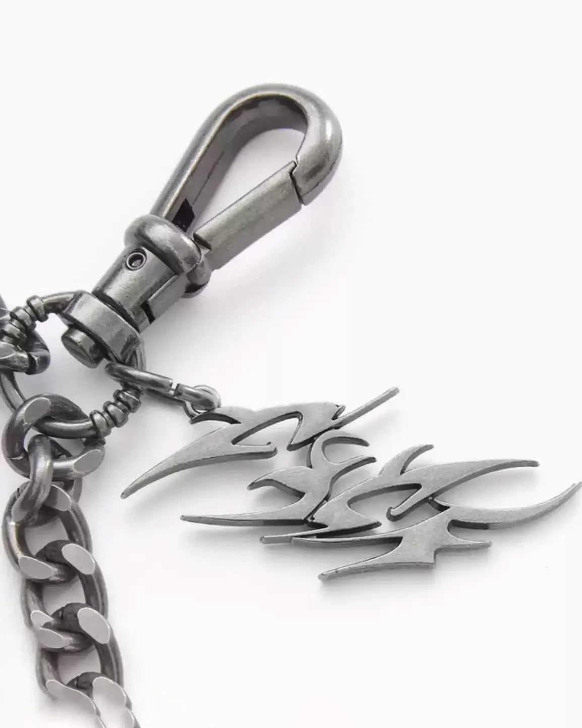 Inferno Fang Chain