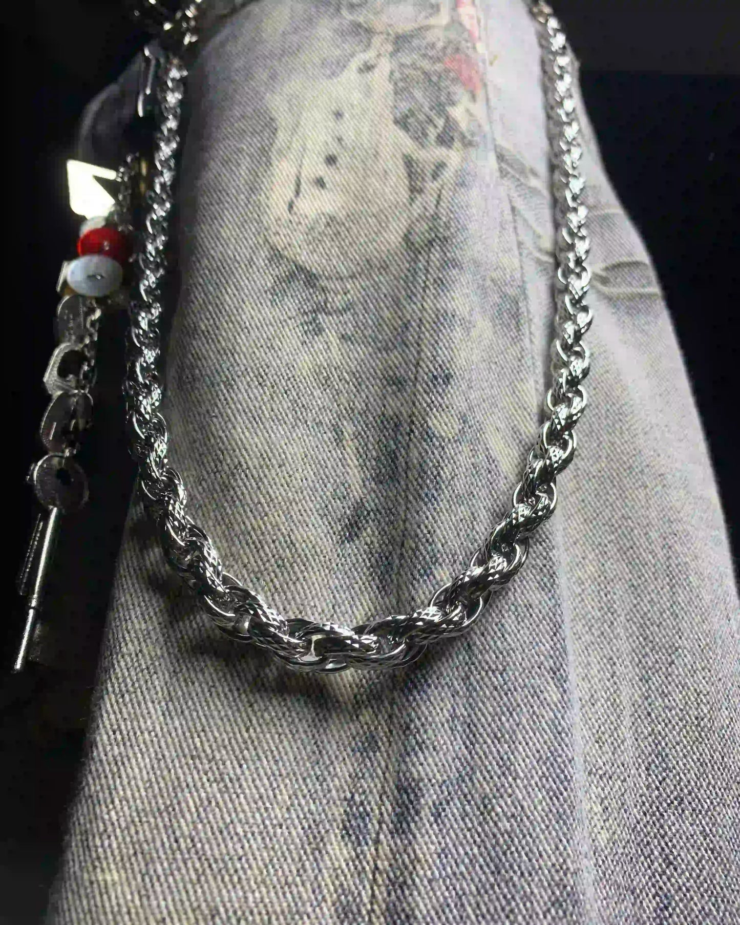 No Cap Chain & Key