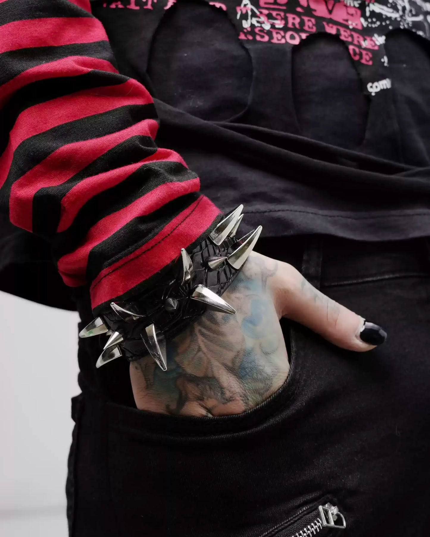 IRONHEX Serpent Spike Cuff
