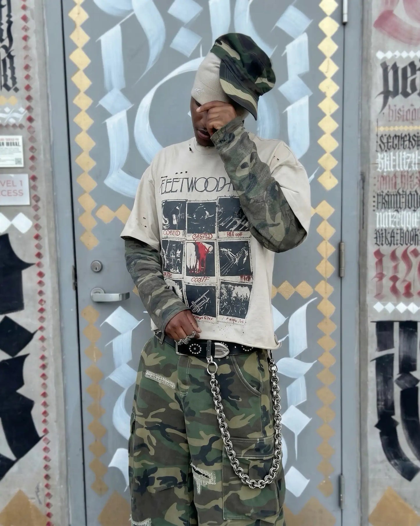 Nut locomotive wallet chain