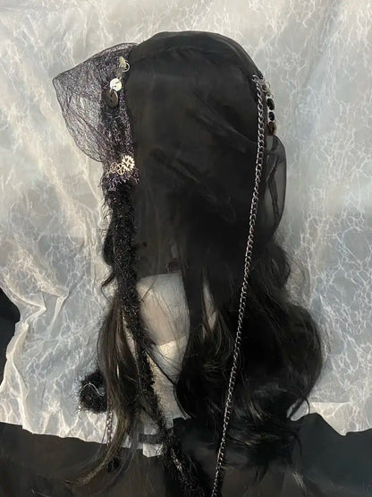 Gothic-Assemblage Hood