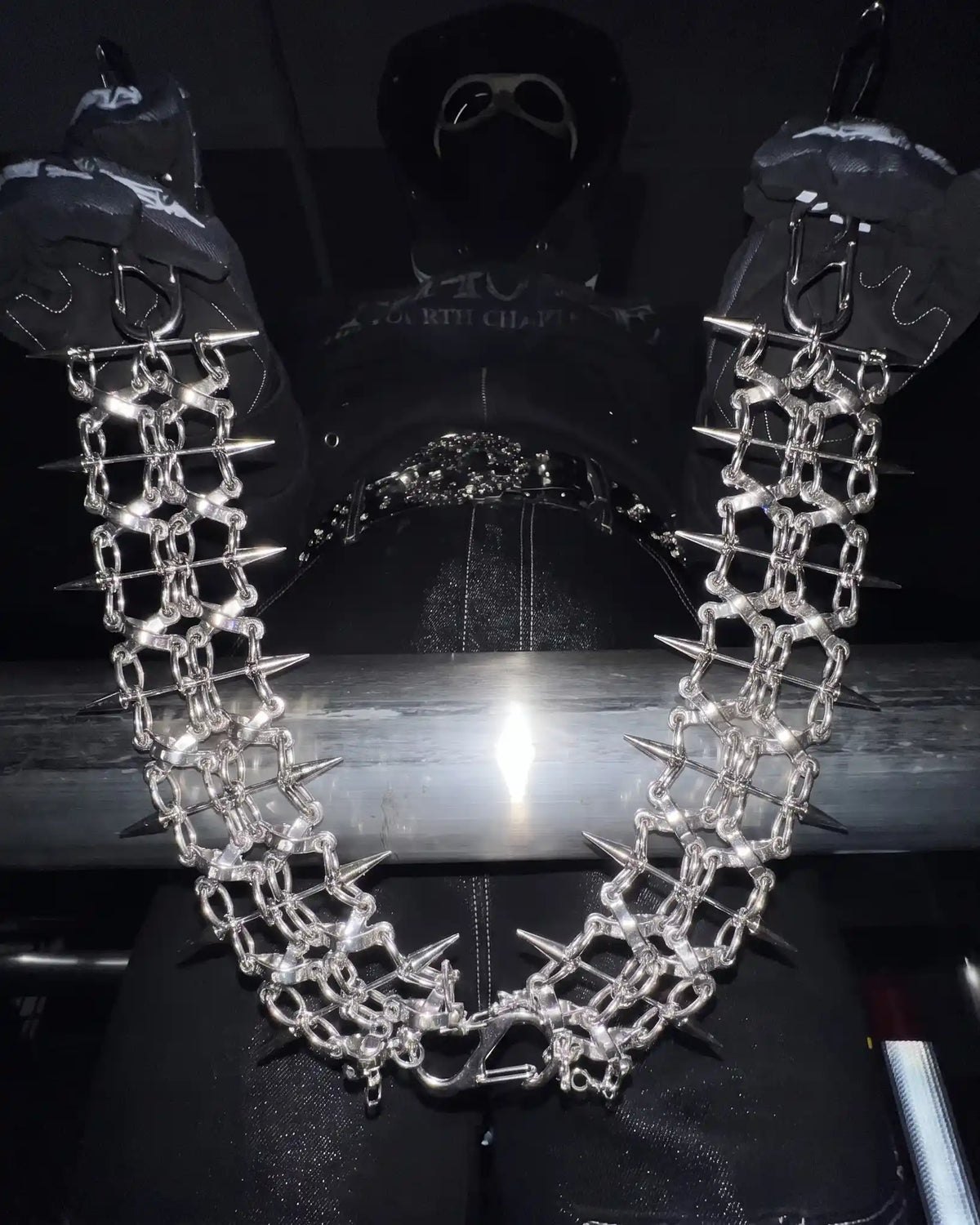 Vertebrae Vanguard Chain