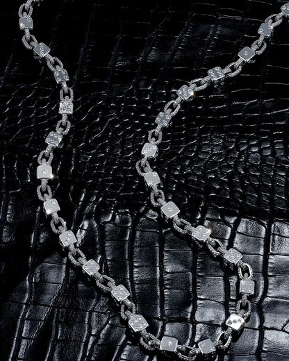 Dice-shaped matrix belt chain